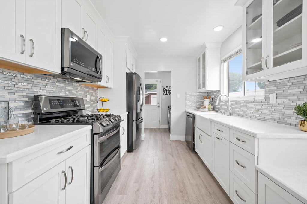 17061 Pacific Coast Hwy, Huntington Beach, CA 92649